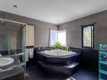 VENTA CASA 4 AMBIENTES VILLAGE DEL PARQUE