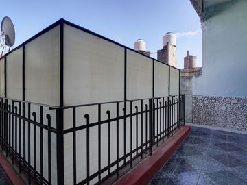 PH 2 AMB EN VENTA FLORES GALERIA SEMICUBIERTA