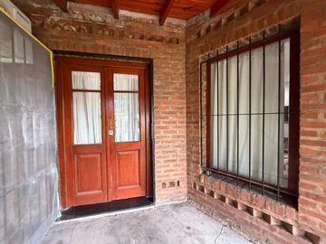 VENTA CASA 4 AMB. VILLA DE MAYO. PARQUE