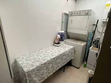 Casa en venta de 5 habitaciones con jardín en Bogotá, Niza.