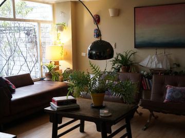 Casa en venta de 5 habitaciones con jardín en Bogotá, Niza.