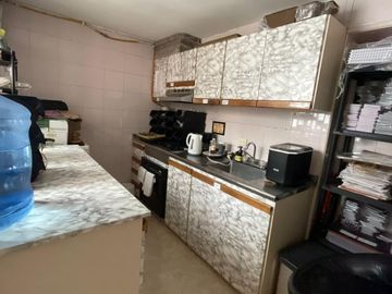 Casa en venta de 5 habitaciones con jardín en Bogotá, Niza.