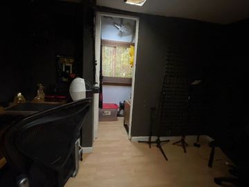 Casa en venta de 5 habitaciones con jardín en Bogotá, Niza.