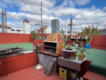 VENTA CASA 4 AMBIENTES AVELLANEDA