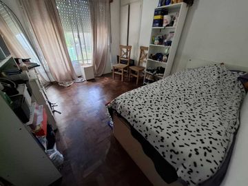 VENTA CASA 4 AMBIENTES CASTELAR COCHERA