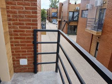 VENTA DPTO 2 AMBIENTES TERRAZA COCHERA BELLA VISTA