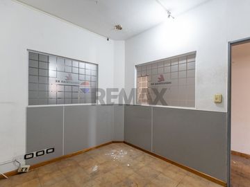Venta Galpón + PH + Local  en Villa Soldati