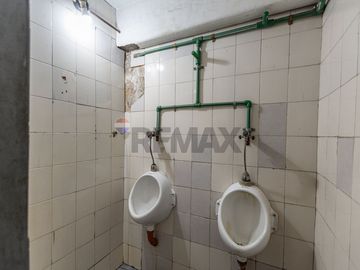 Venta Galpón + PH + Local  en Villa Soldati