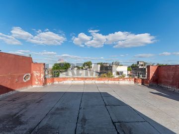 Venta Galpón + PH + Local  en Villa Soldati