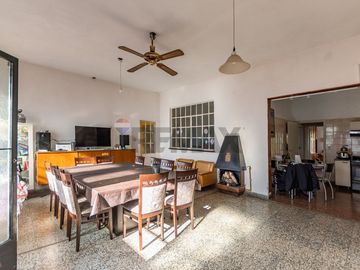 Venta Galpón + PH + Local  en Villa Soldati