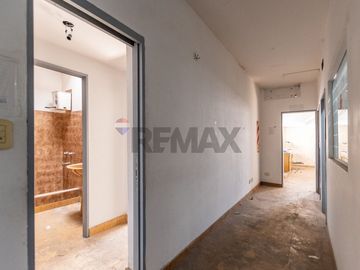 Venta Galpón + PH + Local  en Villa Soldati