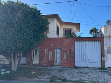 VENTA CASA 4 AMBIENTES CON GALPON SAN MARTÍN