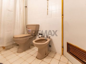 VENTA CASA 4 AMBIENTES CON PATIO PILETA Y GARAGE