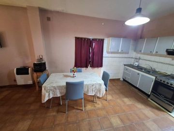 VENTA CASA 3 AMBIENTES COCHERA MAS DEPARTAMENTO