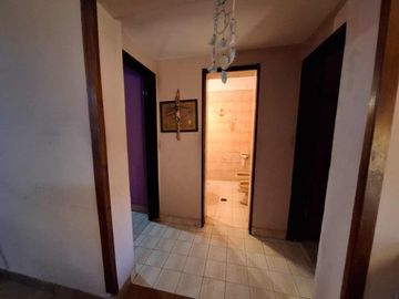 VENTA CASA 3 AMBIENTES COCHERA MAS DEPARTAMENTO