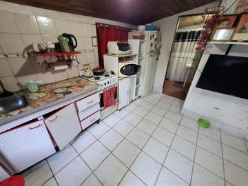 VENTA CASA 3 AMBIENTES COCHERA MAS DEPARTAMENTO