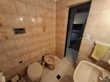 VENTA CASA 3 AMBIENTES COCHERA MAS DEPARTAMENTO