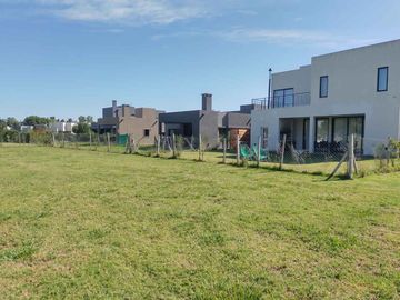 VENTA TERRENO LOTE INTERNO SANTO TOMAS  PILAR