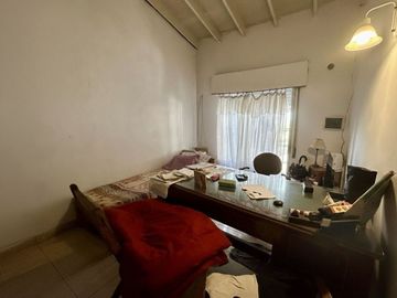 VENTA/ PERMUTA CASA 4 AMB. CON COCHERA - MORENO