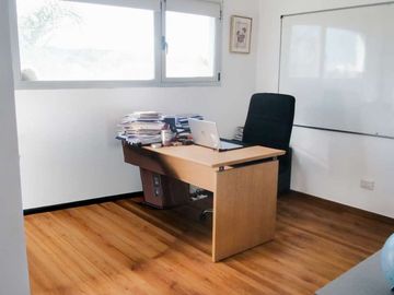 VENTA CASA CON PILETA EN EL CANTON NORTE ESCOBAR