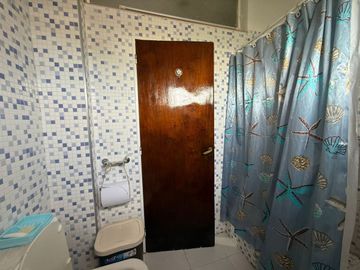 VENTA CASA 5 AMBIENTES SAN MIGUEL CENTRO. PILETA