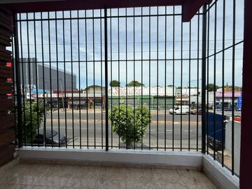 VENTA CASA 5 AMBIENTES SAN MIGUEL CENTRO. PILETA