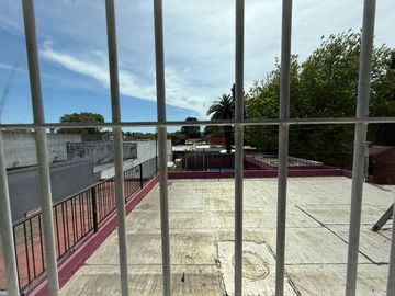VENTA CASA 5 AMBIENTES SAN MIGUEL CENTRO. PILETA