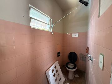VENTA CASA 5 AMBIENTES SAN MIGUEL CENTRO. PILETA
