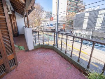 VENTA CASA 3 PISOS CENTRO DE FLORES