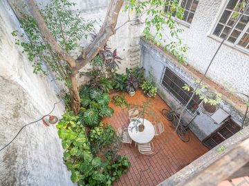 VENTA CASA 3 PISOS CENTRO DE FLORES