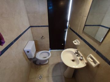 CASA QUINTA 4 AMBIENTES VENTA DERQUI PILAR PILETA