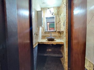 CASA QUINTA 4 AMBIENTES VENTA DERQUI PILAR PILETA