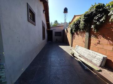 CASA QUINTA 4 AMBIENTES VENTA DERQUI PILAR PILETA