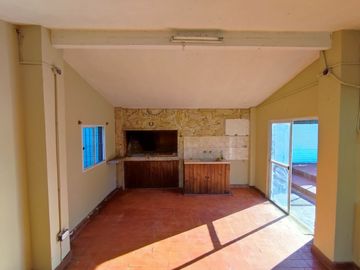 CASA QUINTA 4 AMBIENTES VENTA DERQUI PILAR PILETA