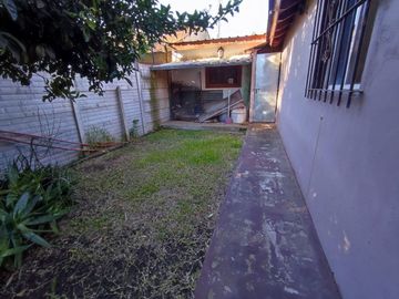 CASA QUINTA 4 AMBIENTES VENTA DERQUI PILAR PILETA