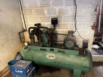 VENTA DEPOSITO GALPÓN CON VESTUARIOS ITUZAINGO