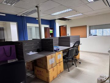 VENTA DEPOSITO CON OFICINAS MONTACARGA ITUZAINGO