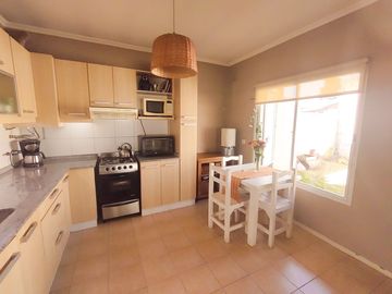VENTA CASA 4 AMBIENTES CON JARDÍN PILAR MONTECARLO