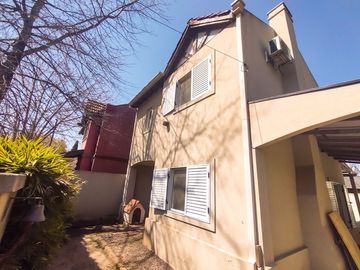 VENTA CASA 4 AMBIENTES CON JARDÍN PILAR MONTECARLO
