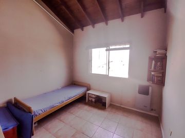 VENTA CASA 4 AMBIENTES CON JARDÍN PILAR MONTECARLO