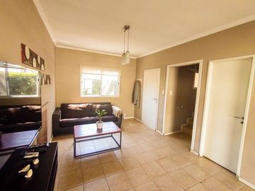 VENTA CASA 4 AMBIENTES CON JARDÍN PILAR MONTECARLO