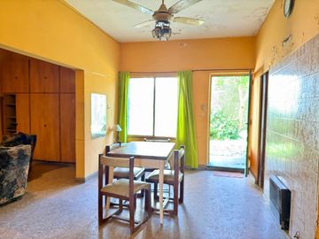 Venta casa a reciclar. Fondo libre. APTO CRÉDITO!
