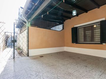 Venta PH 3 Ambs. Fdo. libre. Lanus. Apto Credito.