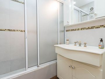 Dpto 3 amb, patio propio, planta baja - Avellaneda
