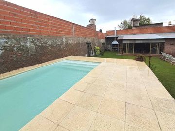VENTA, GALPON AMPLIO Y CON MUY BUENA ALTURA