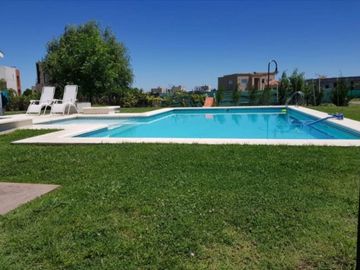 VENTA DE CASA EN BARRIO CRUZ DEL SUR SAN VICENTE