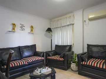 VENTA DEPARTAMENTO TRES DORMITORIOS, CON BALCON