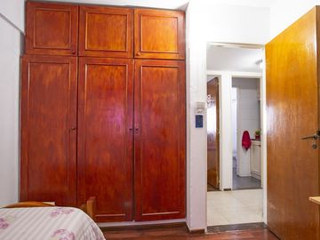 VENTA DEPARTAMENTO TRES DORMITORIOS, CON BALCON