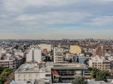 DEPTO 2 AMB AV.DIRECTORIO-4TO PISO FRENTE-BALCON