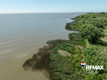 Venta Lote a la LAGUNA en Magallanes Hudson